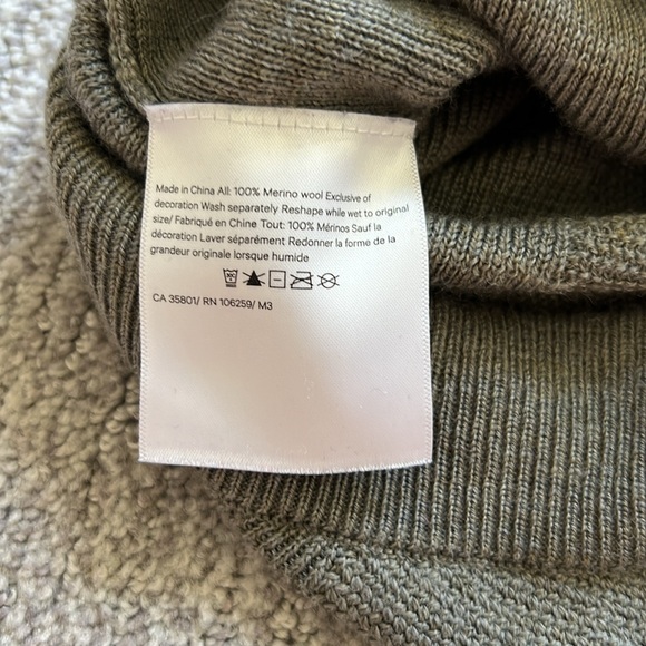 Lululemon 100% wool hoodie - Picture 3 of 9